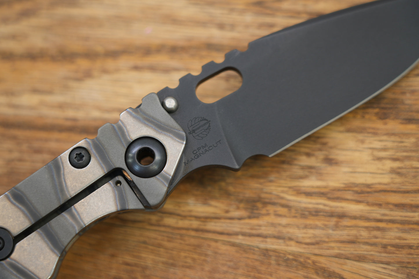 strider smf magnacut Titanium handle